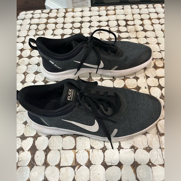 Men’s Nike Flex Performance 8 Size 11 - Picture 2 of 5